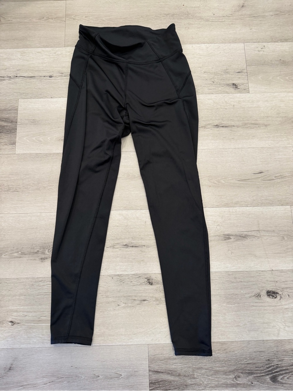 new Black High-Waist Performance Leggingss